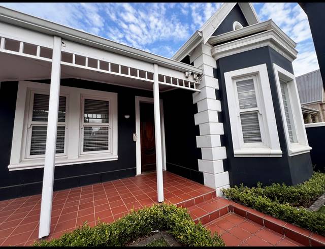 4 BEDROOM FREESTANDING FOR SALE IN WINDERMERE